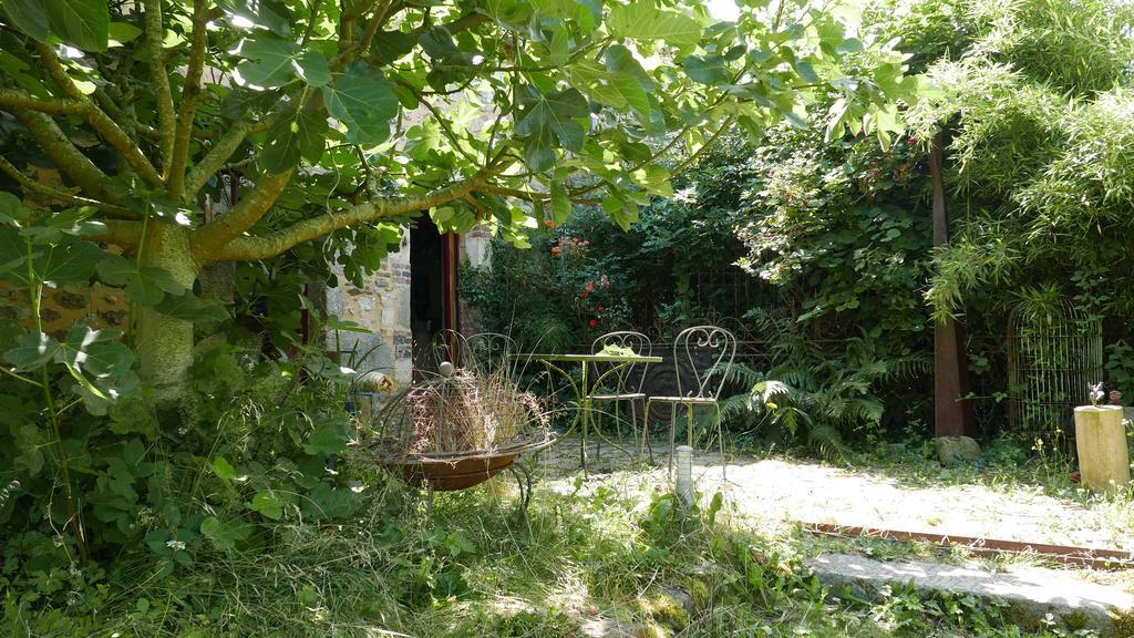 La Cage Aux Oiseaux Bed & Breakfast La Lande-de-Goult ภายนอก รูปภาพ