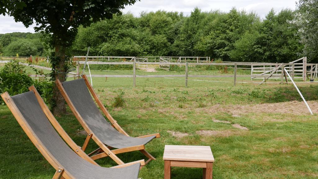 La Cage Aux Oiseaux Bed & Breakfast La Lande-de-Goult ภายนอก รูปภาพ
